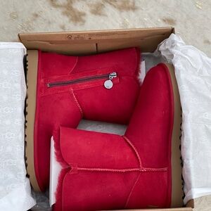 Women’s Bailey Ugg boots NWT